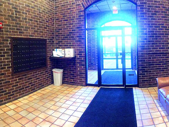 3rd image of 450 Plum Creek Dr APT 103