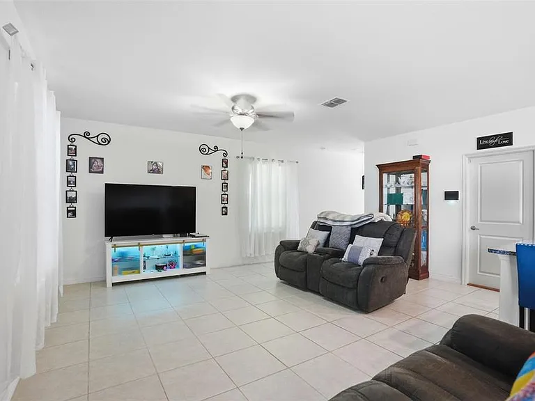 13712 Newbridge St — Photo 12