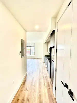 Rented by Pear NYC LLC | media 22