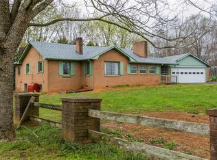 2005 Eldora Rd, Ararat, NC 27007