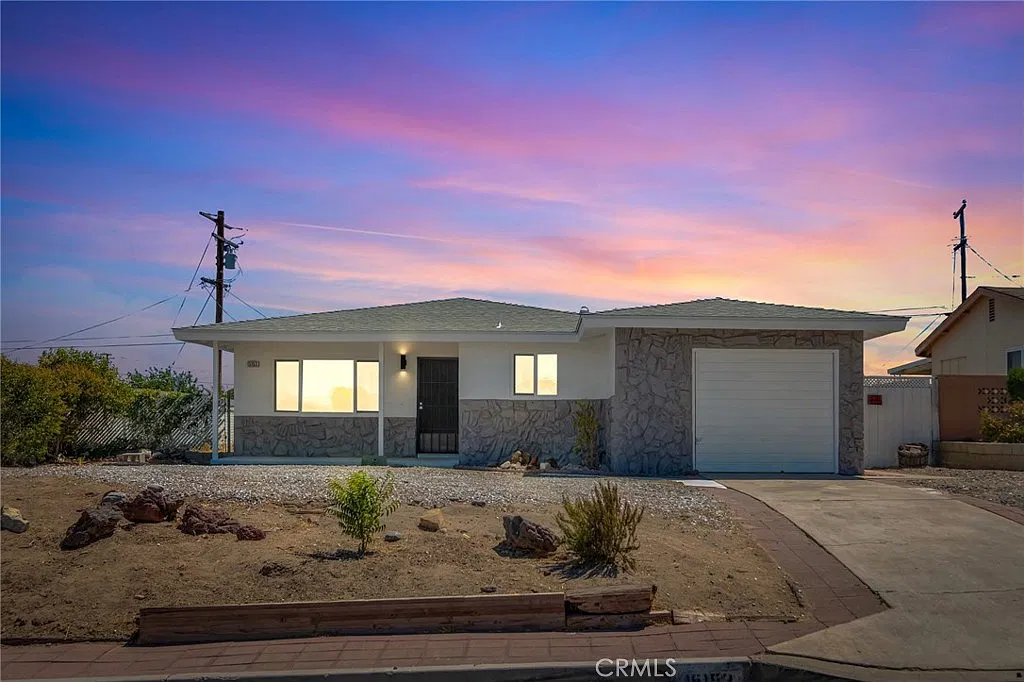 4 bed, 1220 sqft, $2,600 — Photo 3