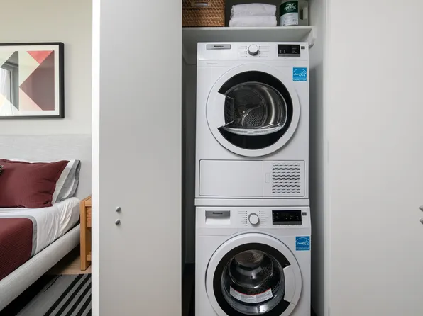 30-77 Vernon Boulevard image 8 of 27