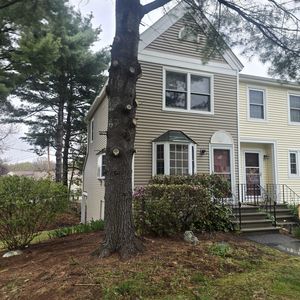 321 Fox Hollow Way, Manchester, NH, 03104