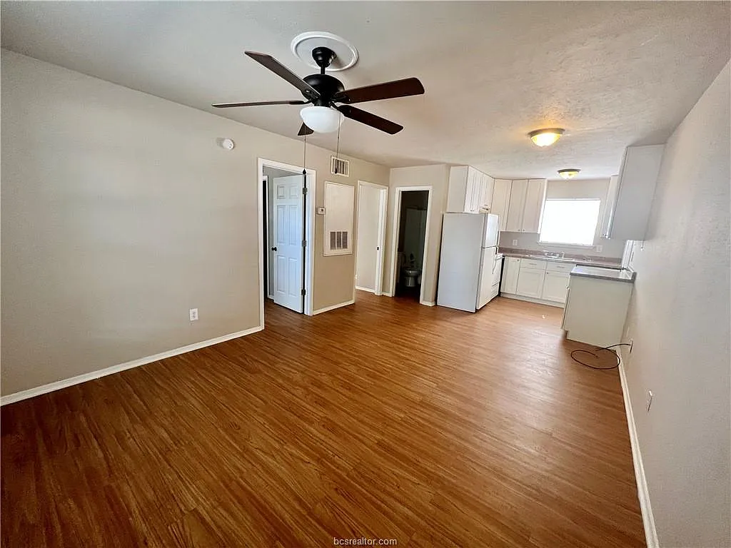 2 bed, 715 sqft, $750 — Photo 3
