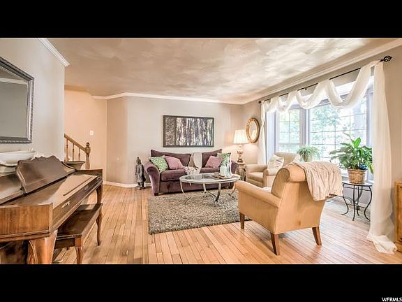 3rd image of 2431 E Sabal Ave