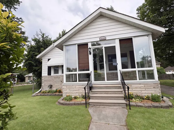 29044 Hillview St, Roseville, MI 48066