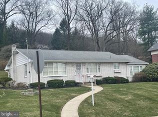 2146 Fairview Ave, Reading, PA 19606