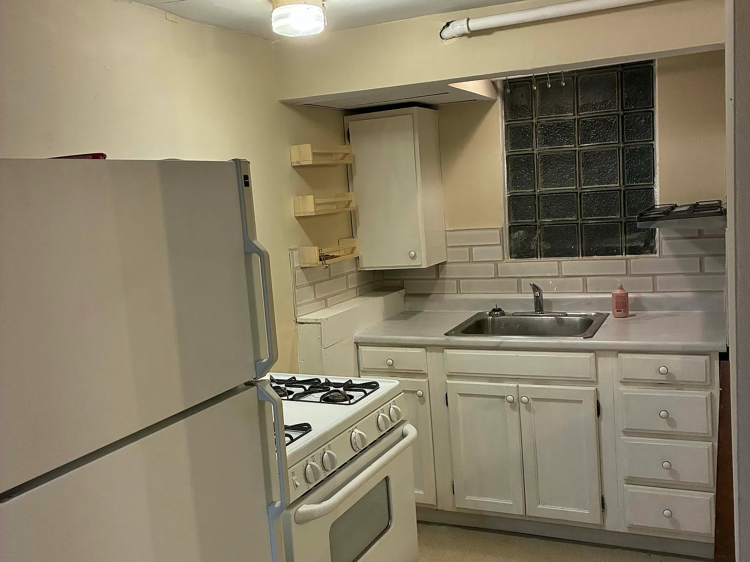 1 bed, 700 sqft, $950 — Photo 4