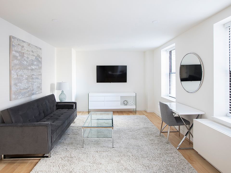 1st image of 150 W 51st St APT 1209