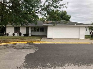 400 2nd St, Traer, IA 50675