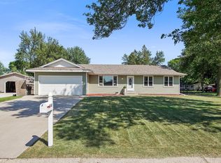 8167 Ingleside Ave S, Cottage Grove, MN 55016