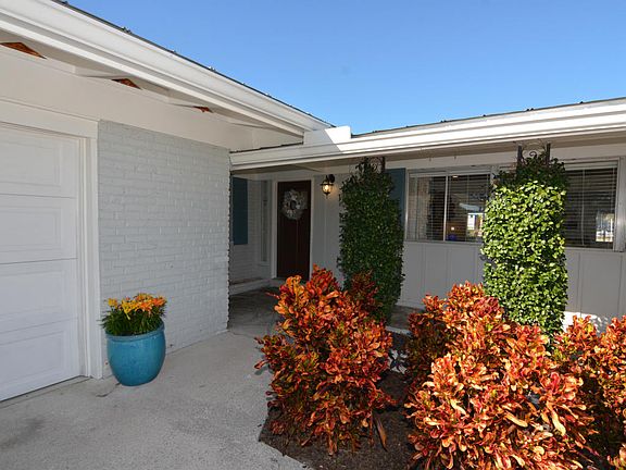 3rd image of 14633 Island Dr