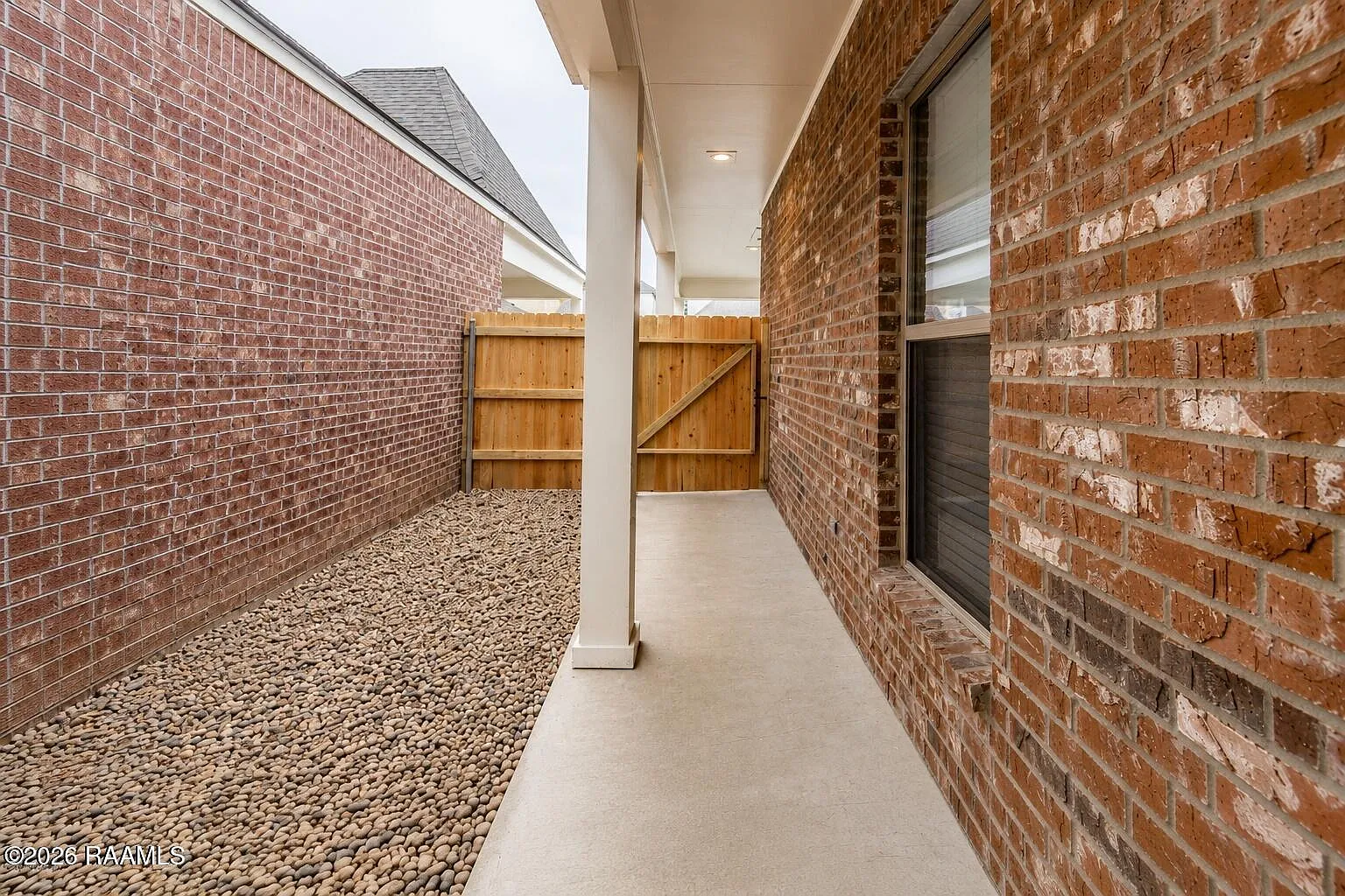 3 bed, 2.5 bath, 1648 sqft, $1,750 — Photo 3