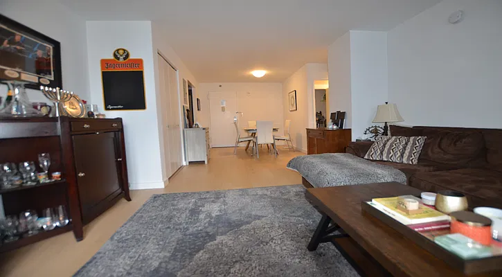 Rented by Manhattan Realty Group | media 2