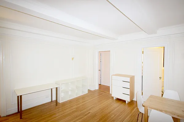 Rented by STAR CITIES INTERNATIONAL PROPERTY CORPORATION | media 12