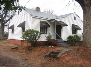 2940 Greenway Ave, Winston Salem, NC 27105