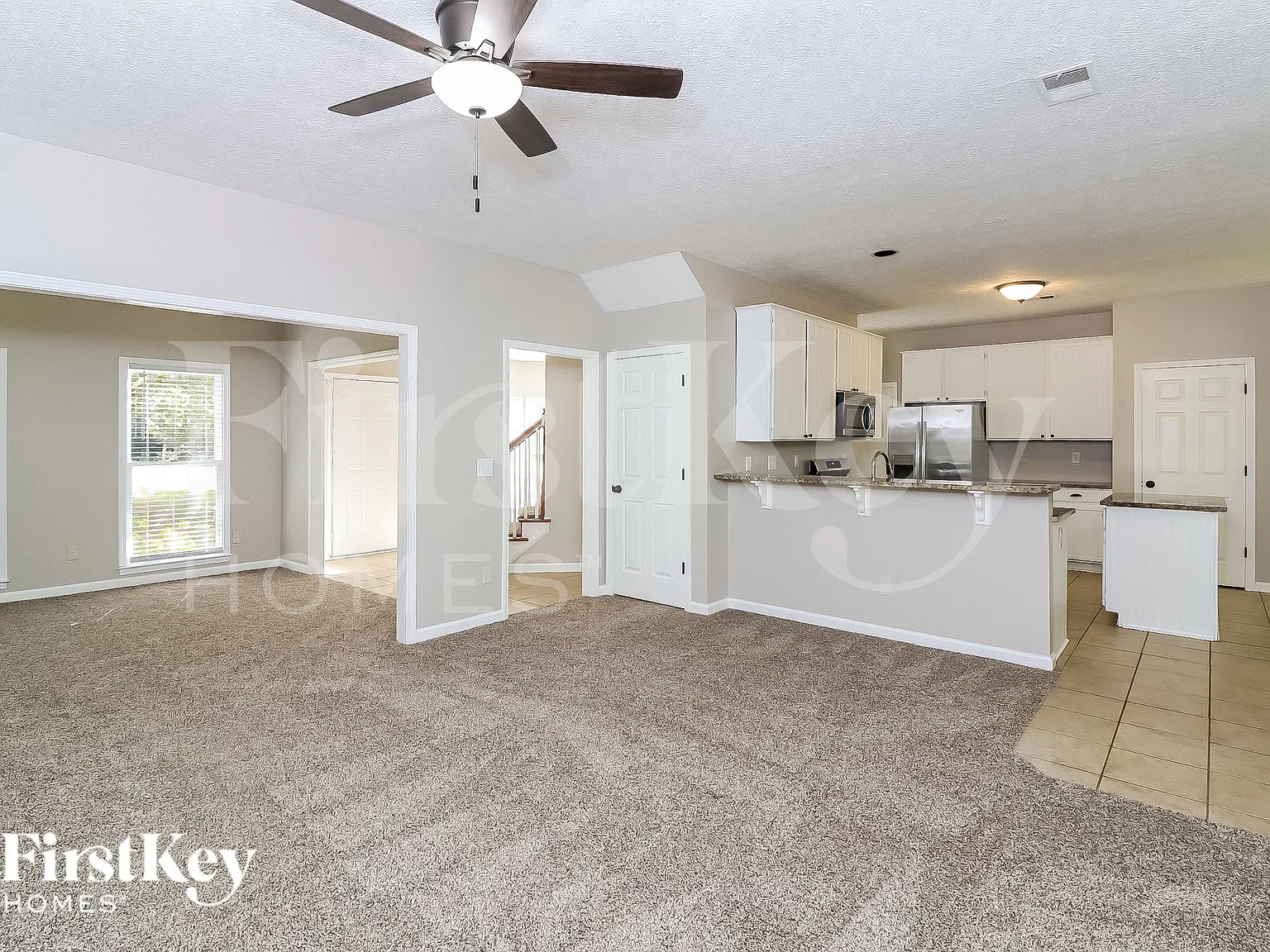 4 bed, 2.5 bath, 2325 sqft, $2,830 — Photo 3