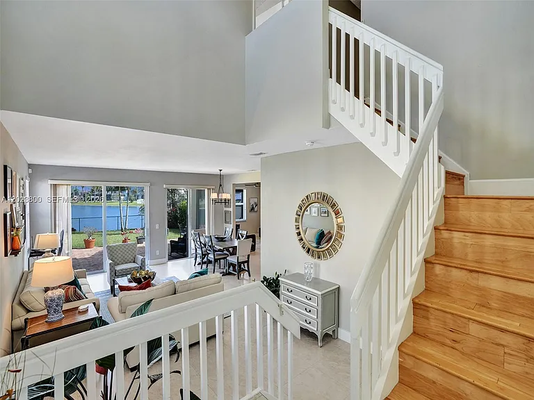 700 NW 158th Ln — Photo 4
