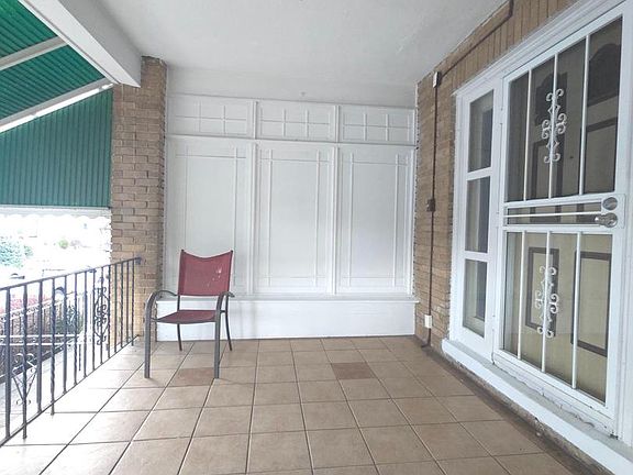 3rd image of 709 Atwood Rd