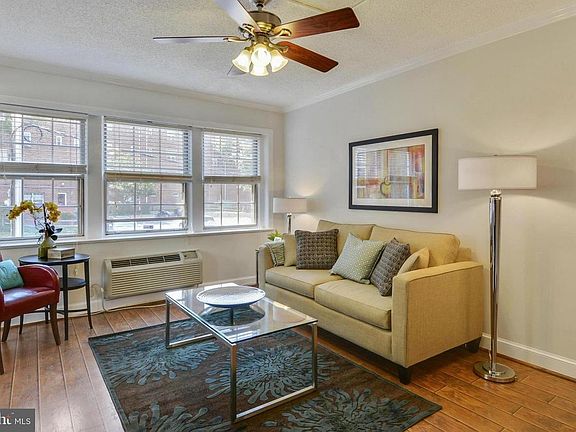 3rd image of 1806 W Abingdon Dr APT 101