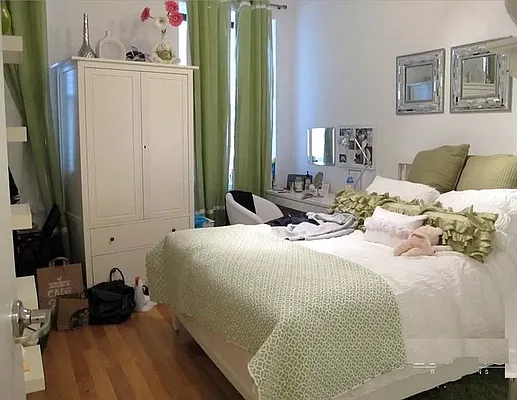 Rented by NY Living Solutions | media 28