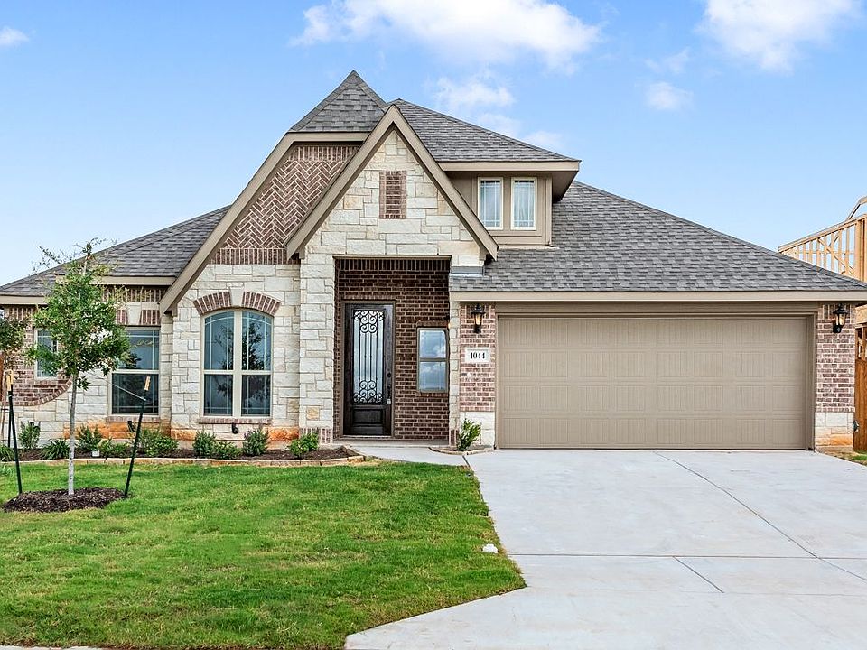 1st image of 1044 Stonehaven Dr