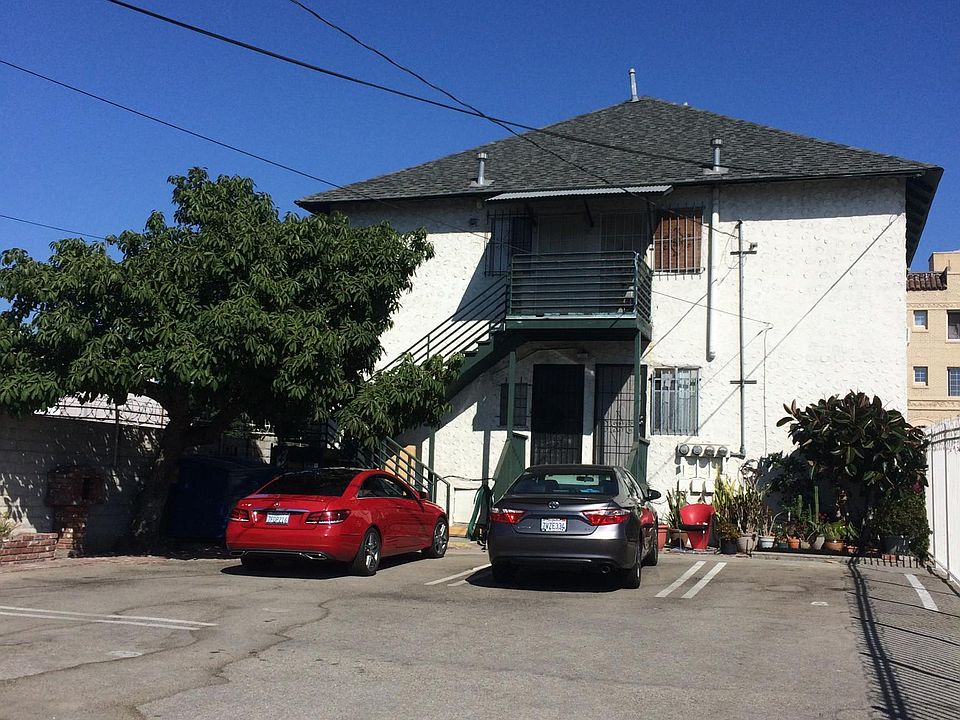 2nd image of 739 S Lake St #1/2