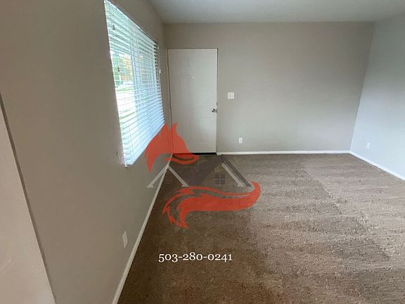 4th image of 1049 SE Walnut St #1-22
