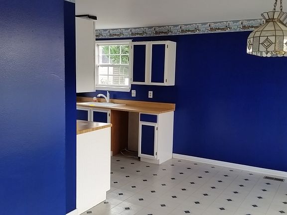 Eat In Kitchen