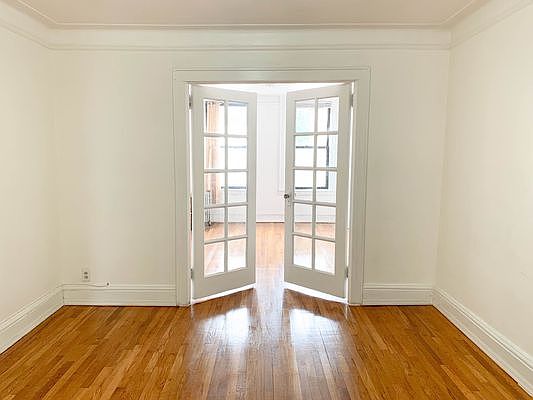 1st image of 2354 31st Ave #2