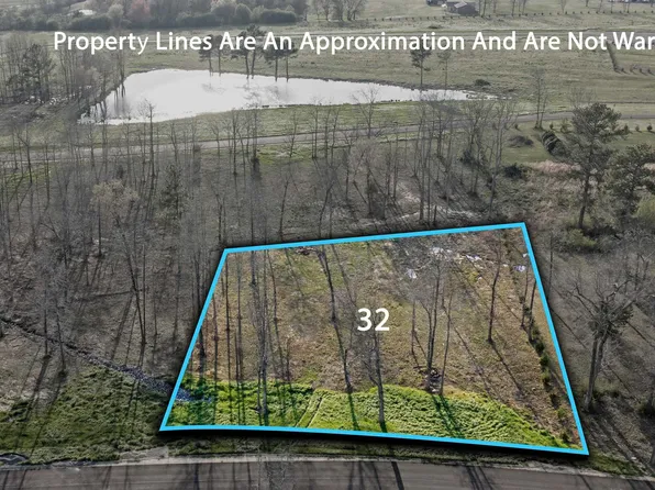32 Garrett St, Rainsville, AL 35986