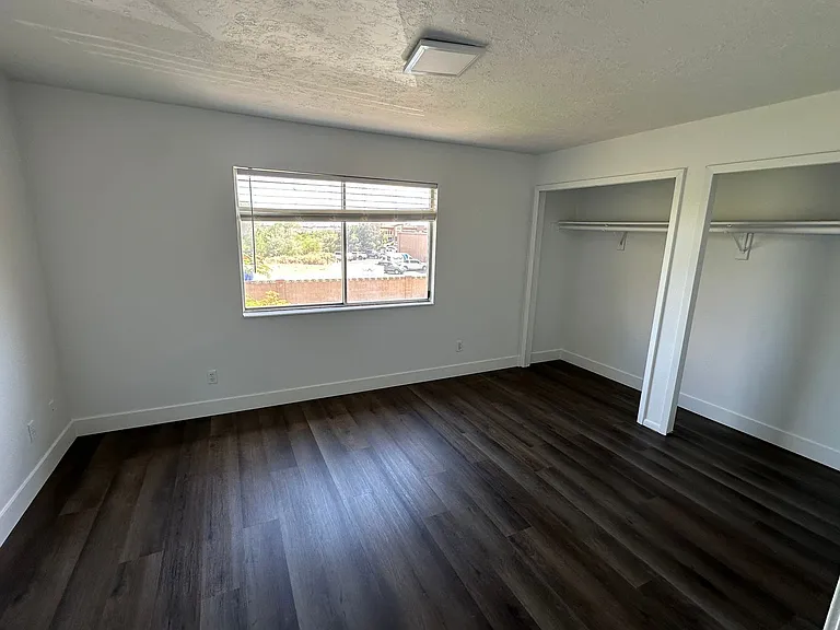 1741 W 950 N — Photo 6