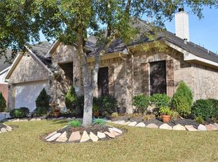 5123 Silver Oak Dr, Pasadena, TX 77505
