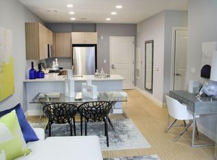 102 Park Plaza Dr, Secaucus, NJ 07094
