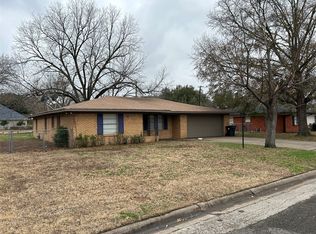 2016 W Belclaire Cir, Corsicana, TX 75110
