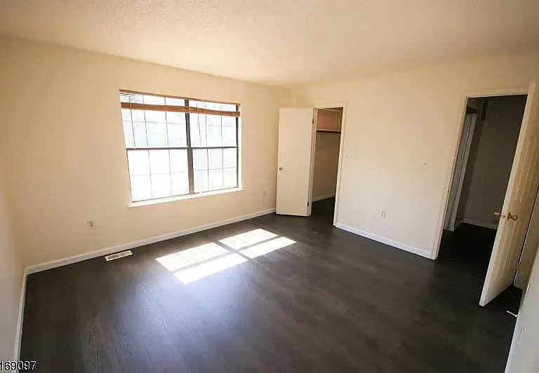 24 Kirby Ln #24 — Photo 8