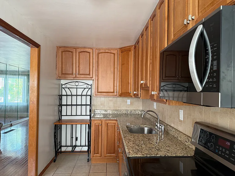 2824 Hellerman St — Photo 9