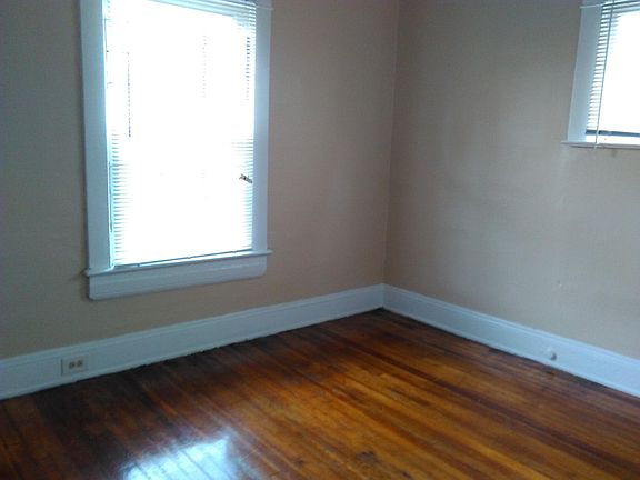4th image of 3543 E 140th St