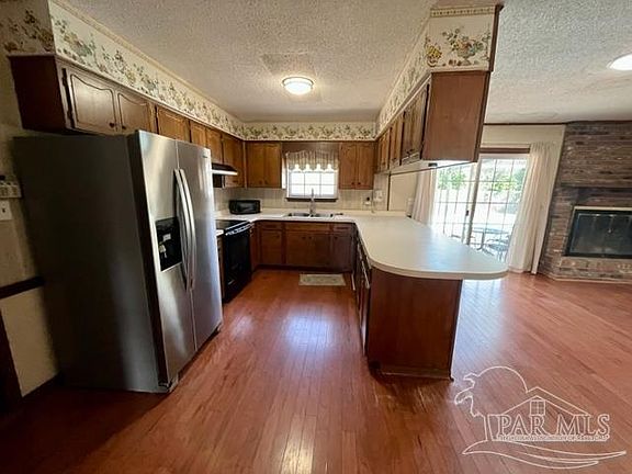 5th image of 320 N 57th Ave