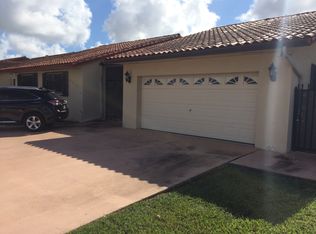 10940 SW 38th St, Miami, FL 33165