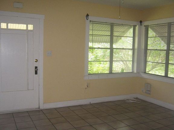 3rd image of 8504 North Blvd
