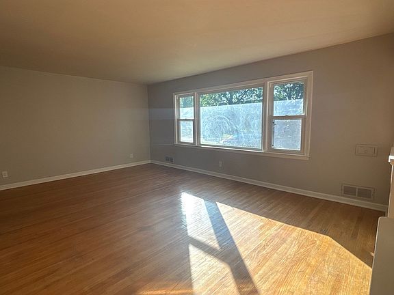 3rd image of 2716 Sharon Way