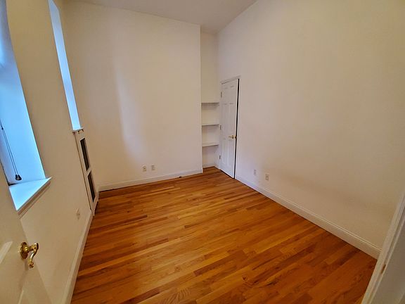 3rd image of 311 W 72nd St #3B