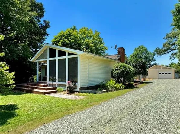 2322 Cherry Ln, Haw River, NC 27258