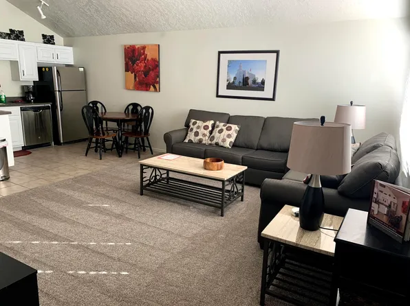 860 S Village Rd APT B11, St George, UT 84770