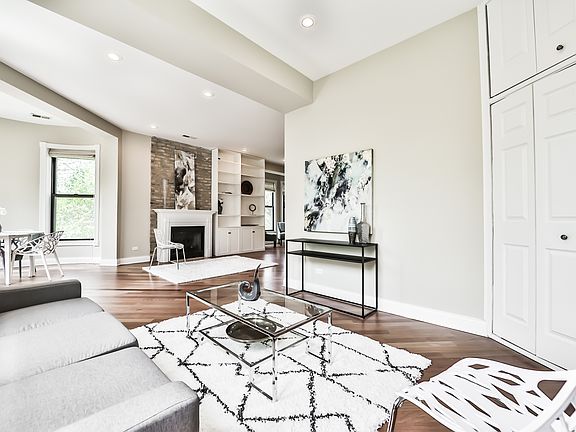 3rd image of 1339 N Wicker Park Ave APT 3