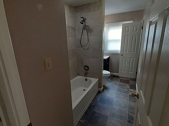 4th image of 576 Kristine Ln