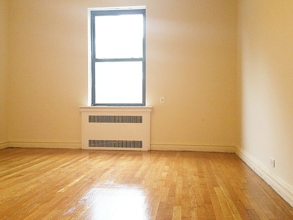 4th image of 3240 Henry Hudson Pkwy APT 3J