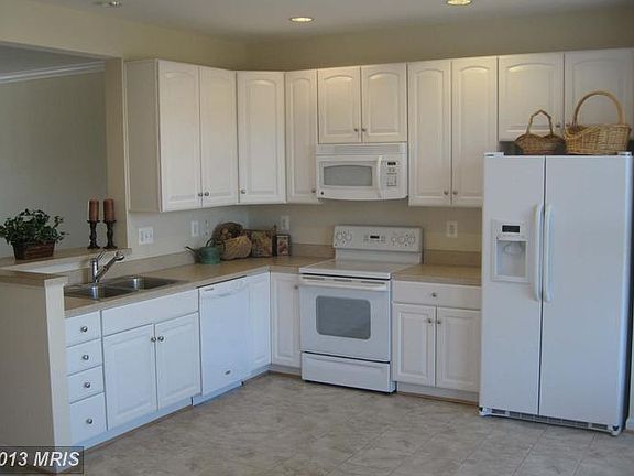 3rd image of 503 Stone Springs Ln