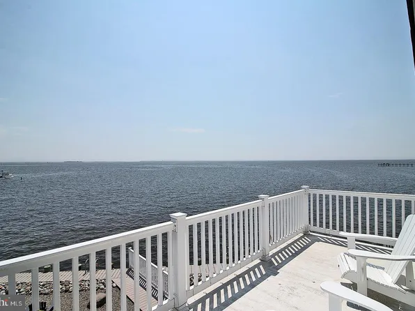 16 Vessel Rd APT 5, Waretown, NJ 08758